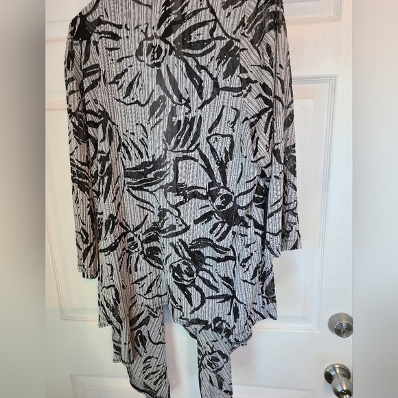 Ruby Road Woman's Light Weight Floral Cover Jacket,Size: 2XL Color Grey/Black - Picture 10 of 12